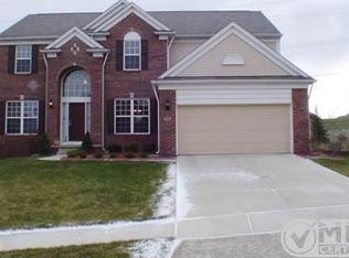 4962 Catalina Dr, Orion, MI 48359