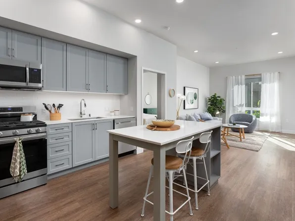 Avalon Brea Place, 185 S State College Blvd #Bd7d17917, Brea, CA 92821