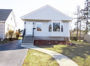 305 N Ridgeland Ave, Elmhurst, IL 60126