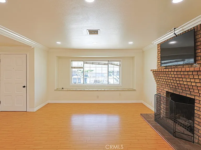 11851 Wisteria Ave — Photo 5