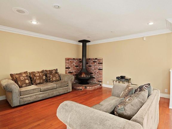 3rd image of 17439 Virginia Ave Unit S