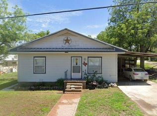 211 W 3rd St, Menard, TX 76859