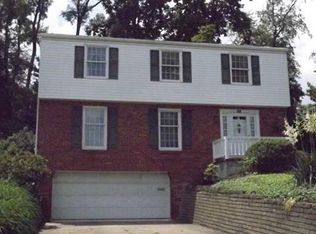 480 Parkridge Dr, Bethel Park, PA 15102