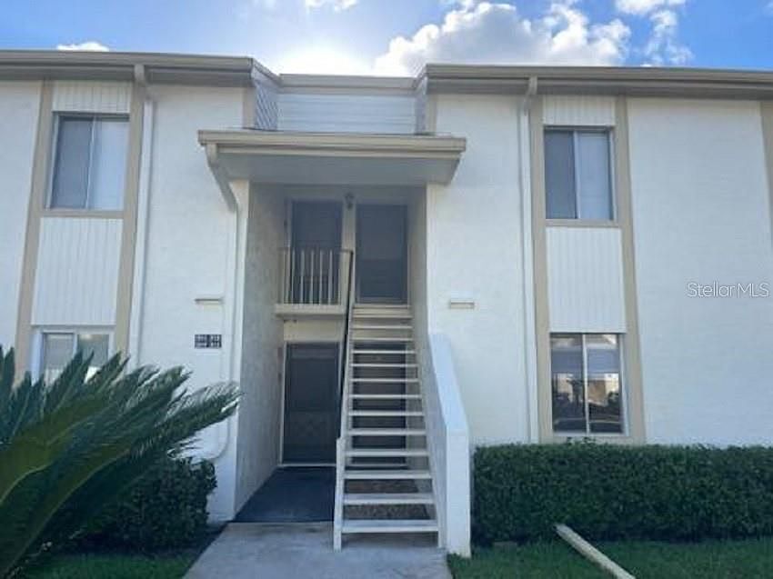 1st image of 211 Cypress Ct #211