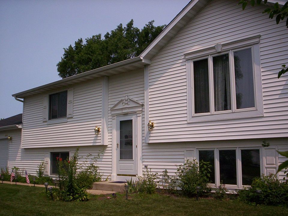 2nd image of 614 W Sheridan Rd