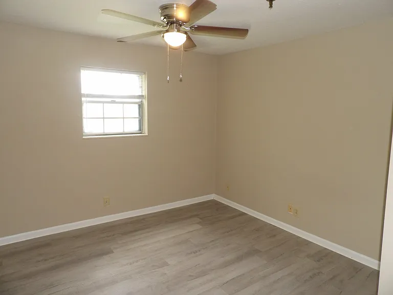 430 Harrodswood Rd #30 — Photo 38