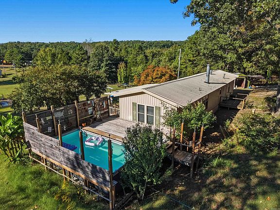 3rd image of 288 Redress Ln