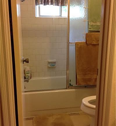 3rd image of 17538 Crestline Rd