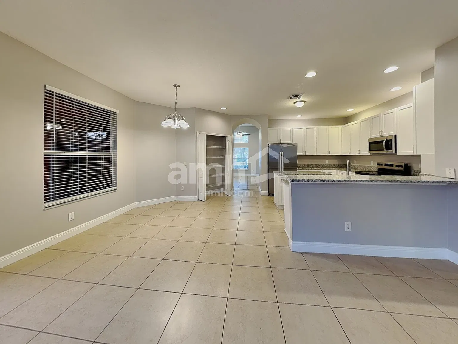 4 bed, 3.0 bath, 2374 sqft, $2,945 — Photo 4