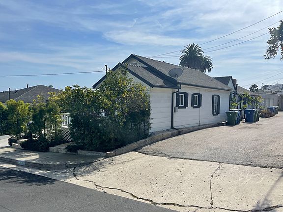 3rd image of 655 W 31st St