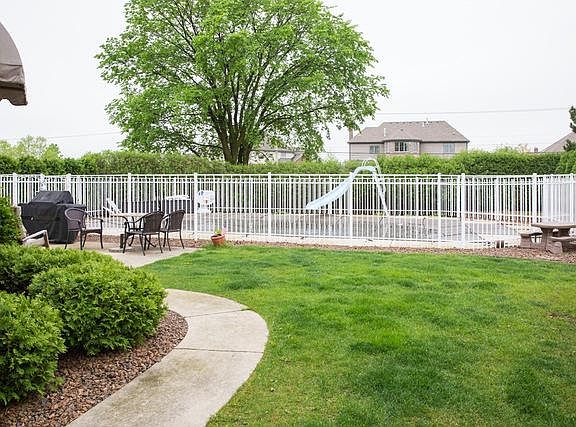 2nd image of 17040 Warbler Ln