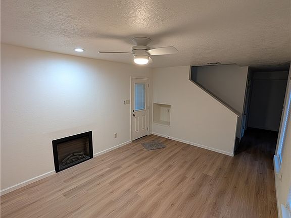 4th image of 2812 Village Dr