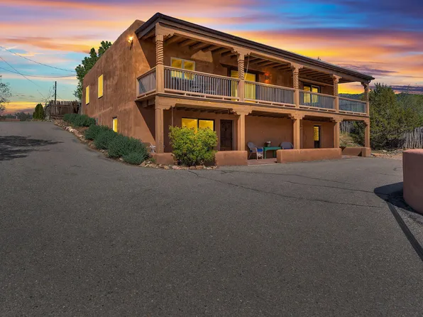 424 Apodaca Hl, Santa Fe, NM 87501