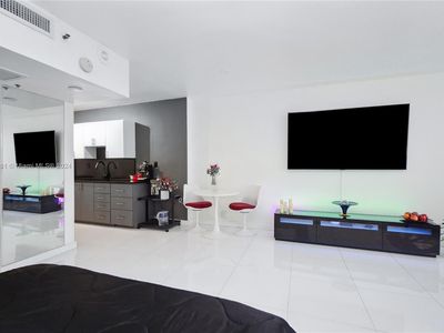100 Lincoln Rd #418, Miami Beach, FL, 33139