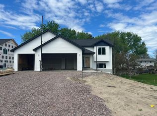 727 114th Ln NE, Blaine, MN 55434