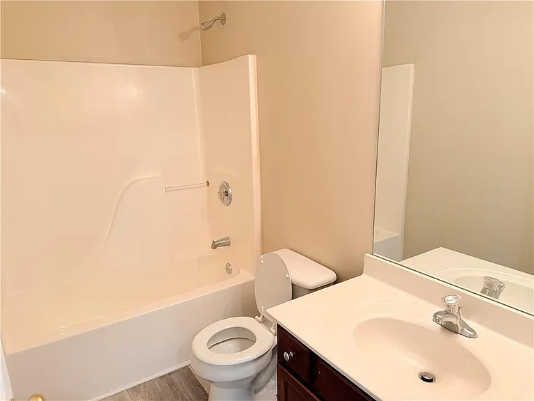 1210 Skylar Ridge Cir — Photo 28