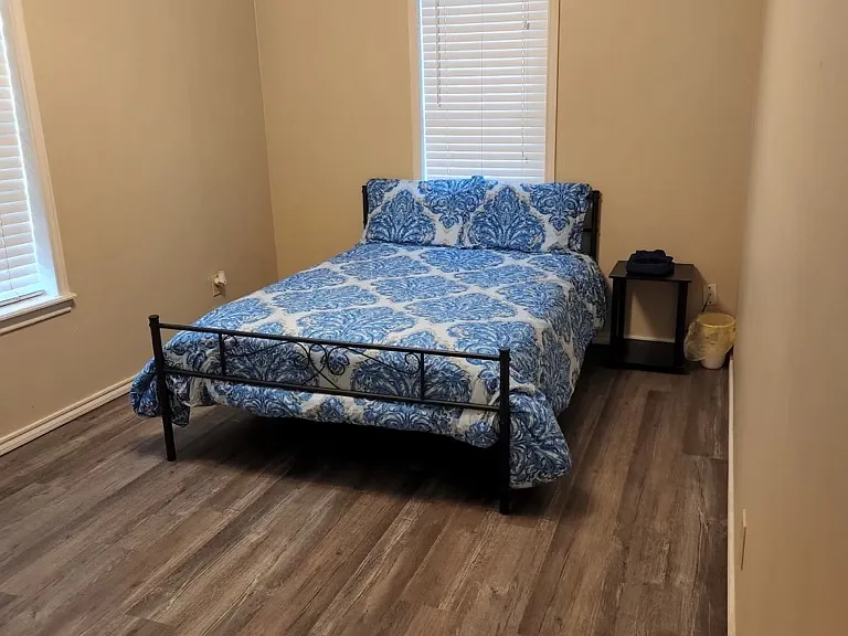 635 Richardson Dr — Photo 12