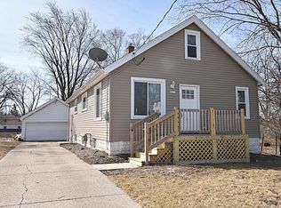4015 W Fairmount Ave, Milwaukee, WI 53209
