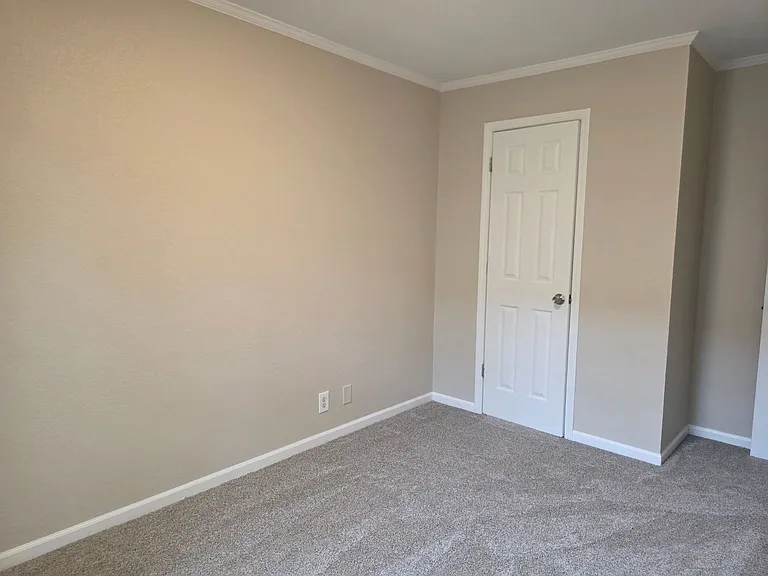 1135 S Navajo St — Photo 9