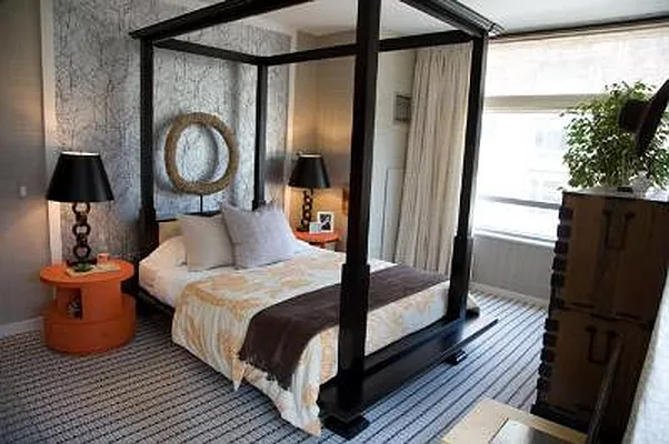 Sold by Corcoran | media 20