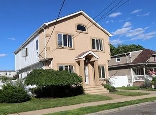 2637 Kenny Ave, Merrick, NY 11566