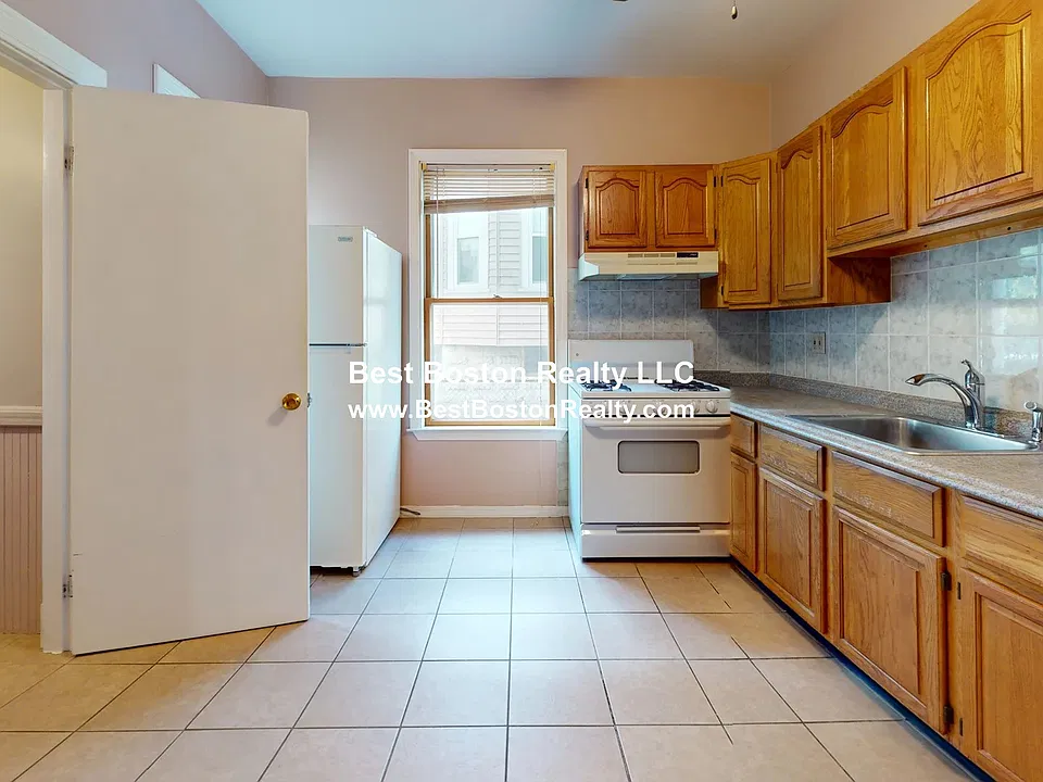 103 Central St #1