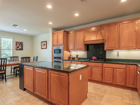 4th image of 2031 Autumn Oaks St