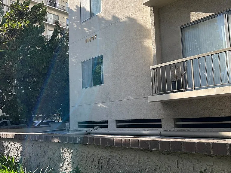 10747 Wilshire Blvd #505 — Photo 23