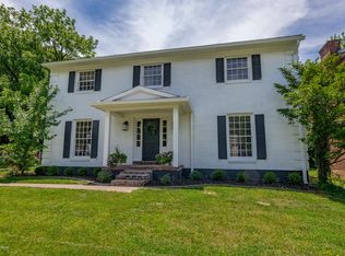 10710 Sunderland Rd, Douglass Hills, KY 40243