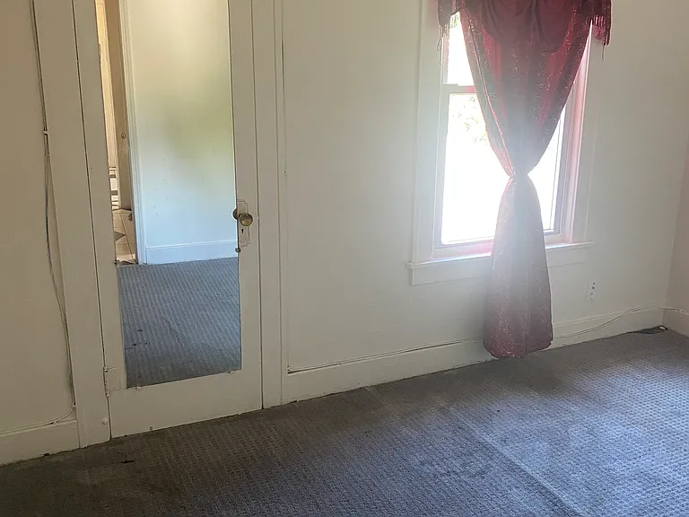 4527 Mead St #2 — Photo 8