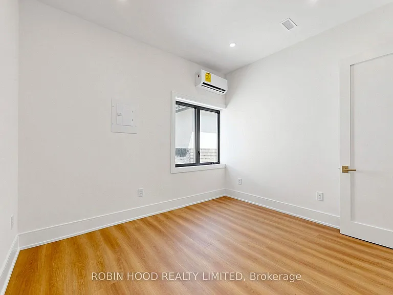 24 Callender St #3 — Photo 17