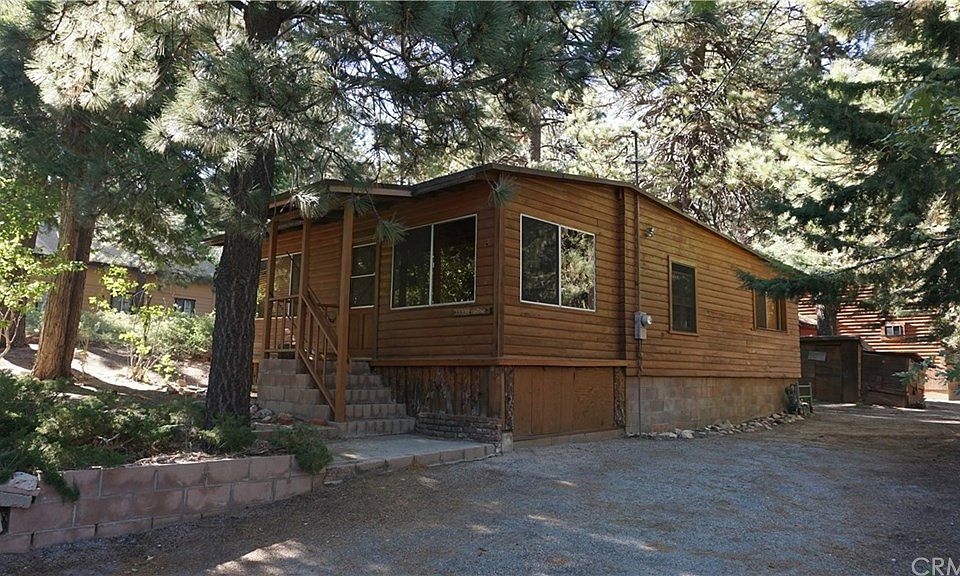 1st image of 33394 Fern Dr