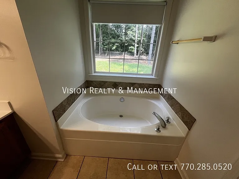 64 Wooddale Ln — Photo 36