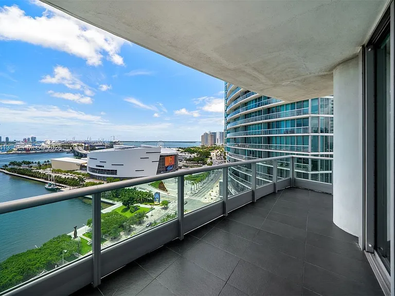 900 Biscayne Blvd — Photo 38