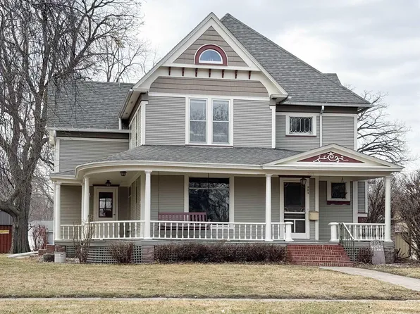 305 S Adams St, Rock Rapids, IA 51246