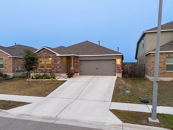 2nd image of 440 Sebring Cir