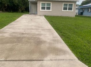 211 Willow Ave, Oak Hill, FL 32759