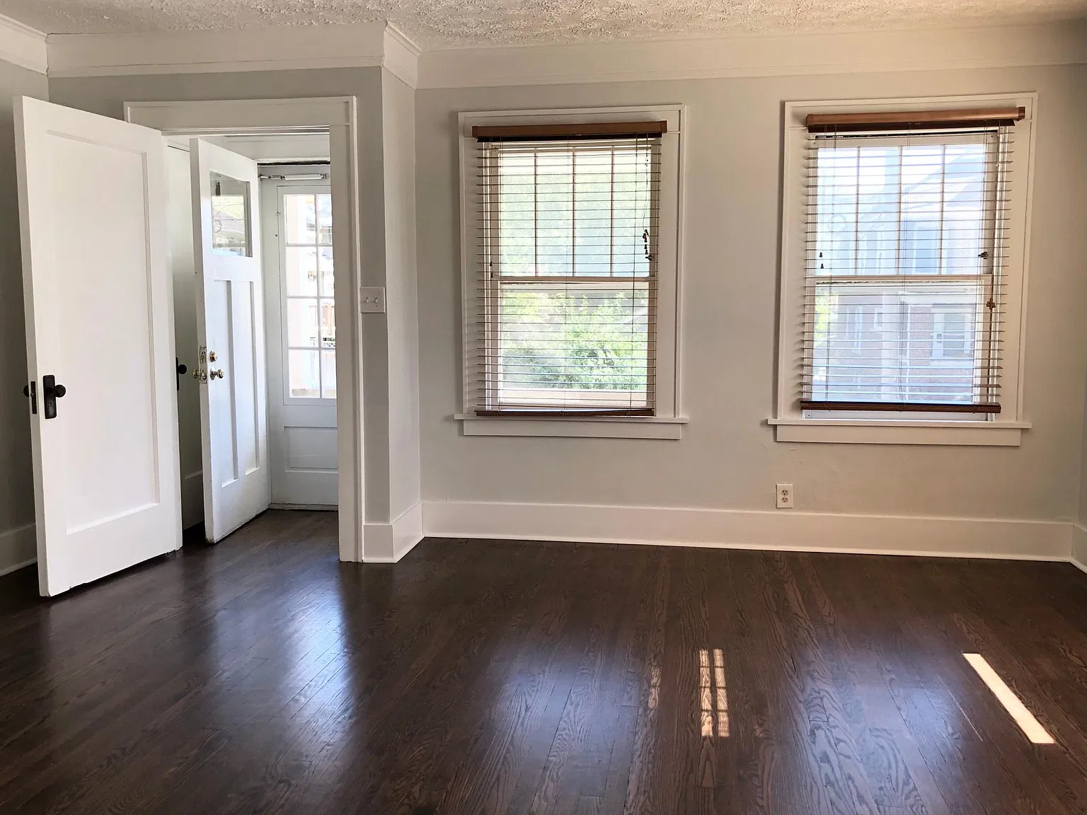 3 bed, 1400 sqft, $1,750 — Photo 3
