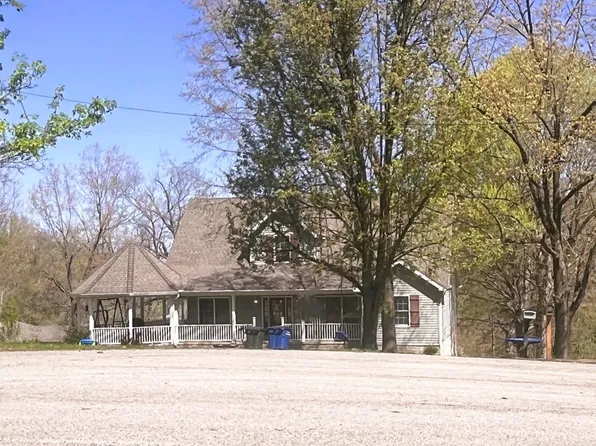 902 Westview Dr, Central City, KY 42330
