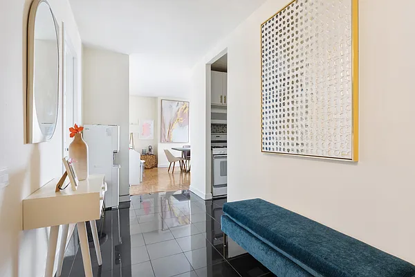 Rented by Douglas Elliman | media 19