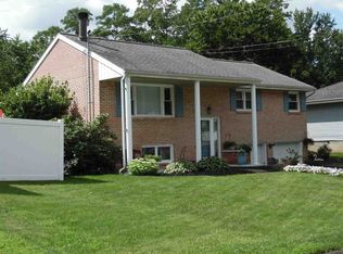 10 Chestnut Ct, Rensselaer, NY 12144