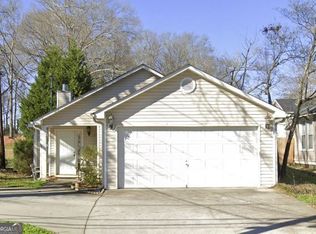 77 Clark St, Newnan, GA 30263
