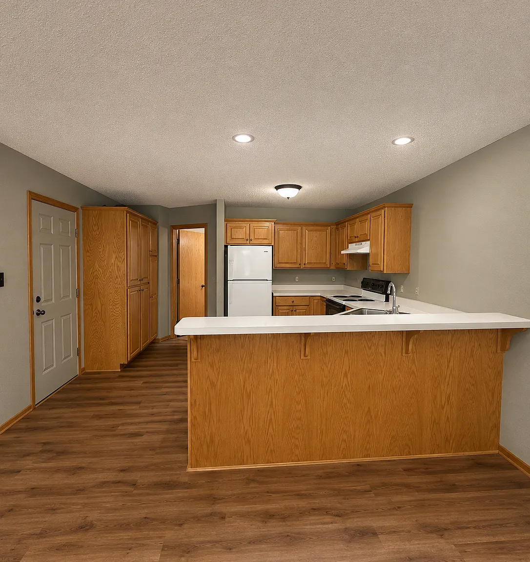 2 bed, 1.5 bath, 1100 sqft, $1,700 — Photo 3