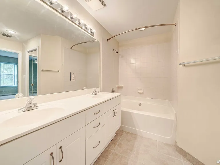 106 Middleburg Dr — Photo 18