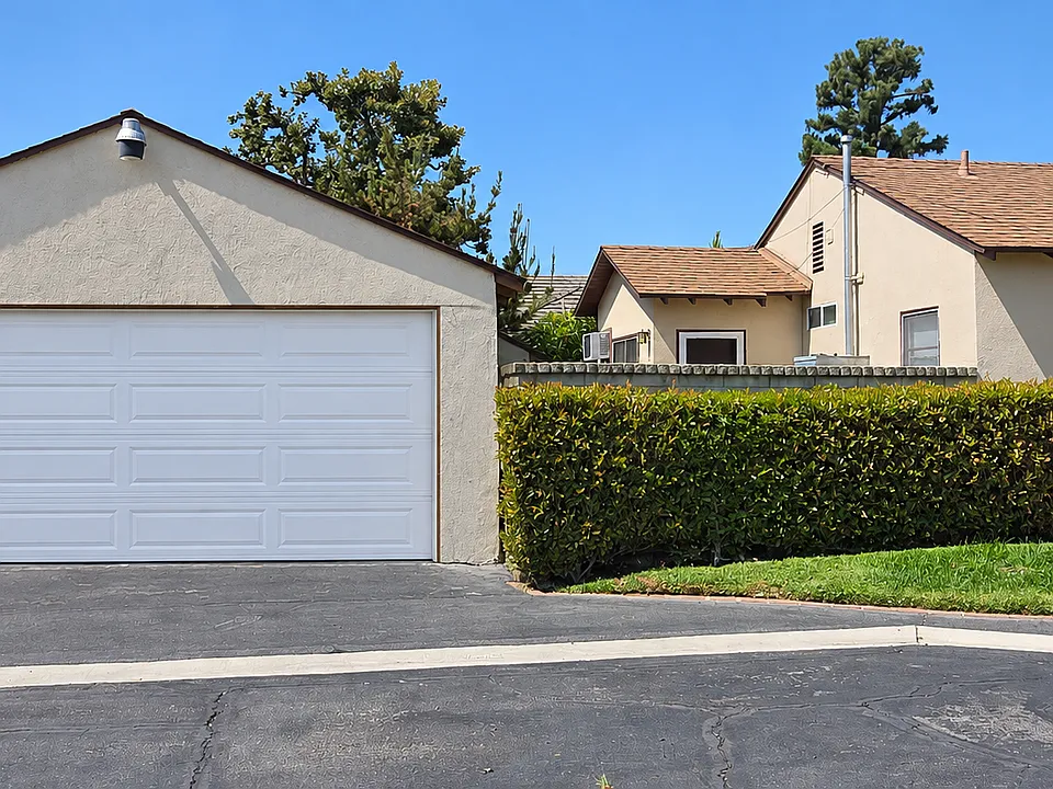 9618.5 E Lemon Ave