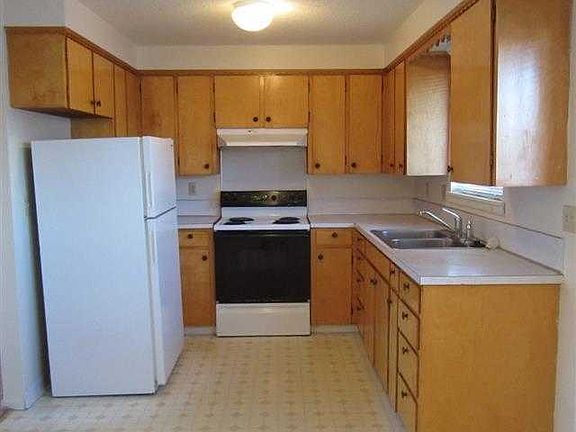 2nd image of 1514 Cedar St
