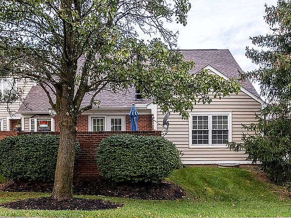 3rd image of 5860 Windknoll Ct