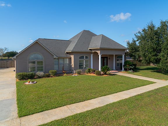 2nd image of 9618 Belle Place Cir