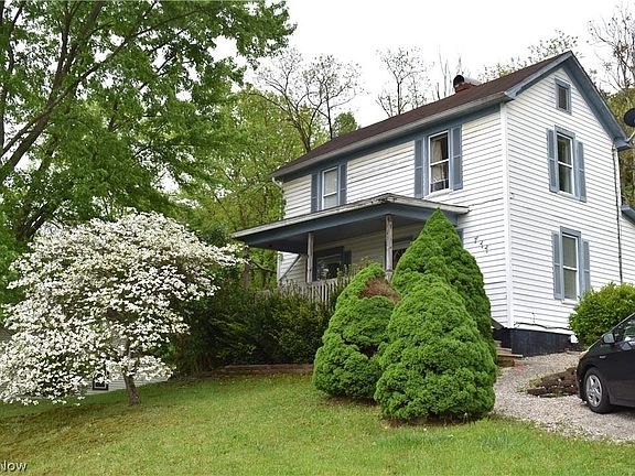3rd image of 111 Groves Ave