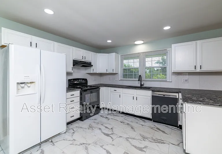 201 Farlow Dr — Photo 10